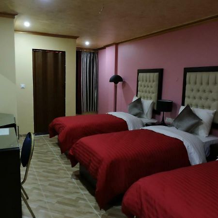 Valentine Inn Luxury Wadi Musa Exterior photo