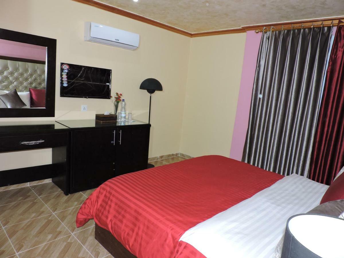 Valentine Inn Luxury Wadi Musa Exterior photo