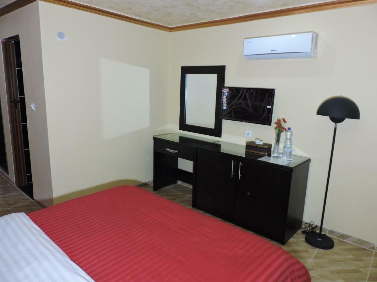 Valentine Inn Luxury Wadi Musa Exterior photo
