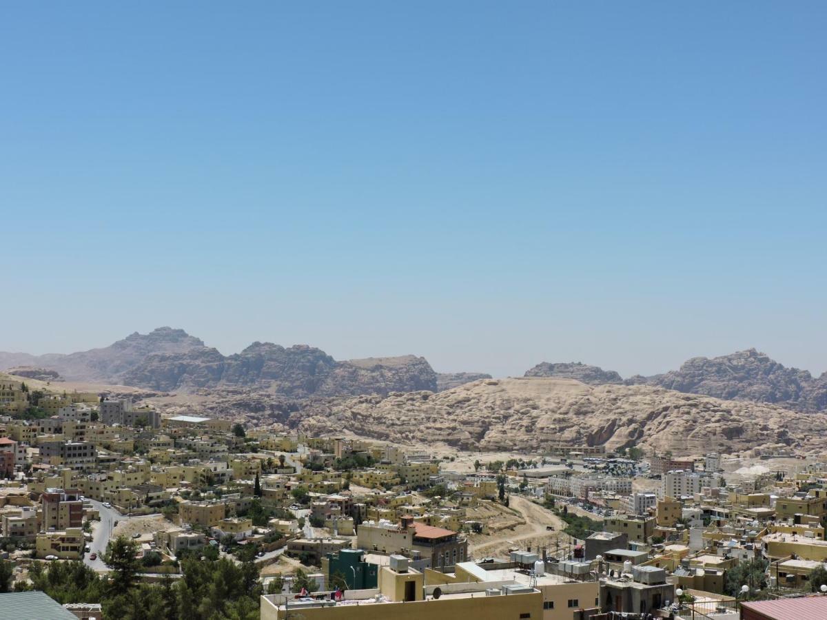 Valentine Inn Luxury Wadi Musa Exterior photo