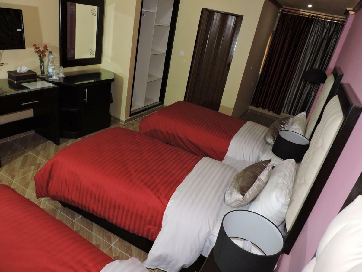 Valentine Inn Luxury Wadi Musa Exterior photo