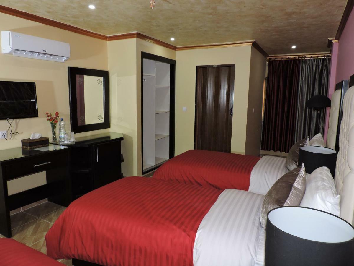 Valentine Inn Luxury Wadi Musa Exterior photo