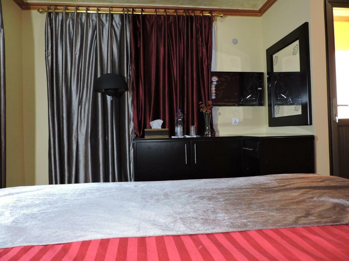 Valentine Inn Luxury Wadi Musa Exterior photo