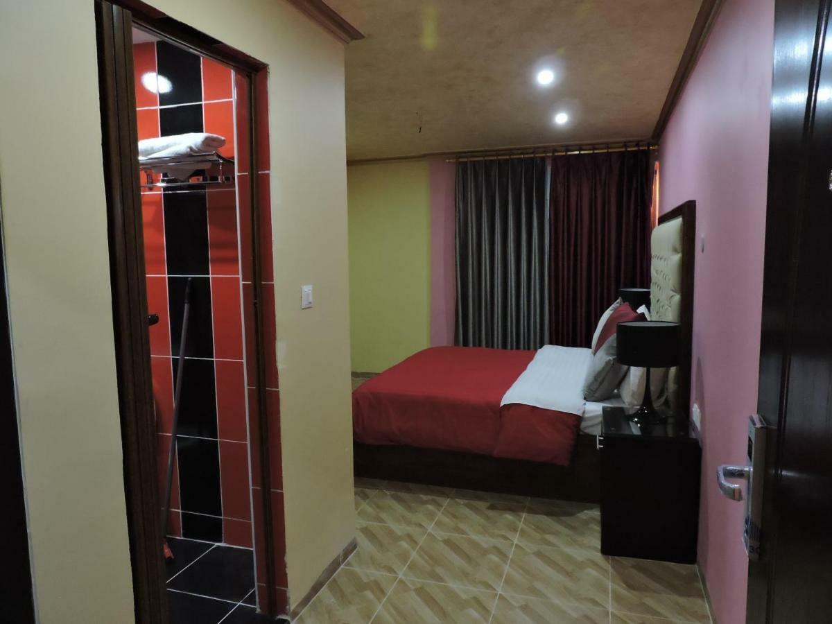 Valentine Inn Luxury Wadi Musa Exterior photo