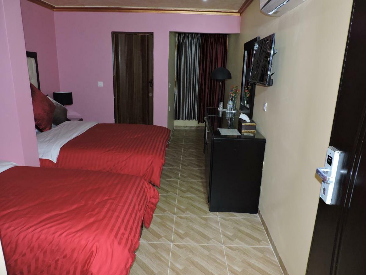 Valentine Inn Luxury Wadi Musa Exterior photo